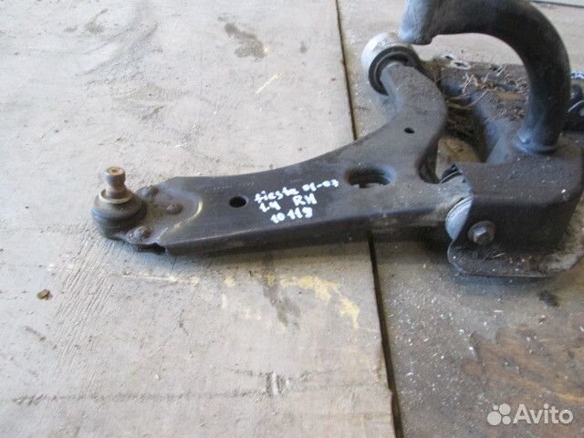 Рычаг передний средний правый Ford Fiesta V 2001-2