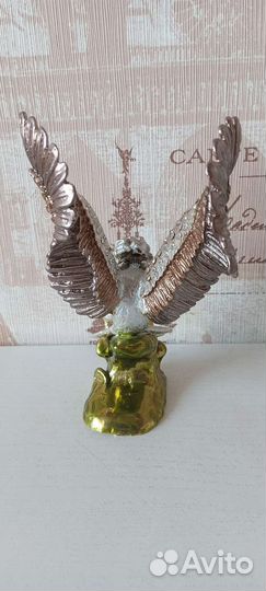 Статуэтка - шкатулка