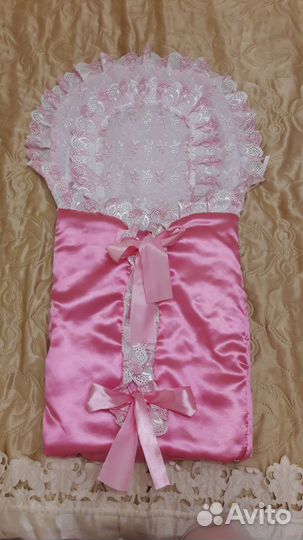 Комплект и конверт на выписку для девочки