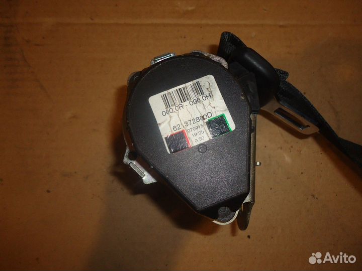 Ремень безопасности задний (Skoda Rapid)