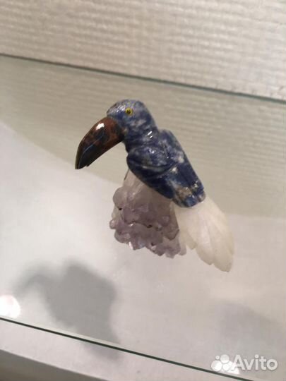 Сувенир. Аметист и попугай