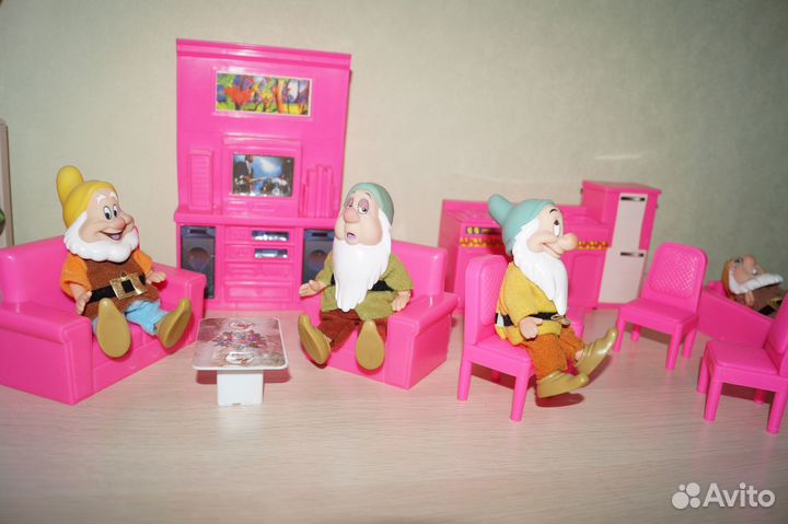 Мебель для маленьких кукол гостиная кухня ванна