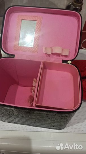 Косметичка-чемоданчик