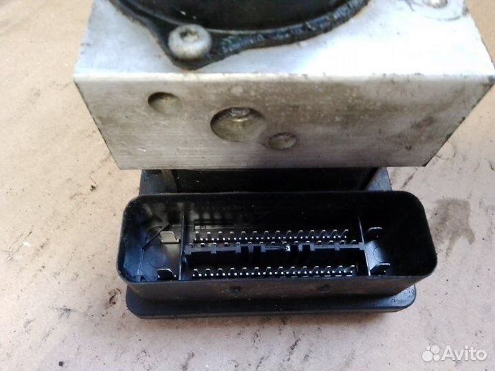 Блок ABS Nissan Navara D40 2.5D