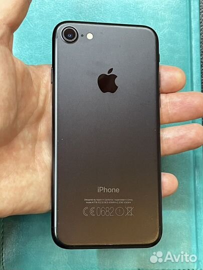 Телефон iPhone 7