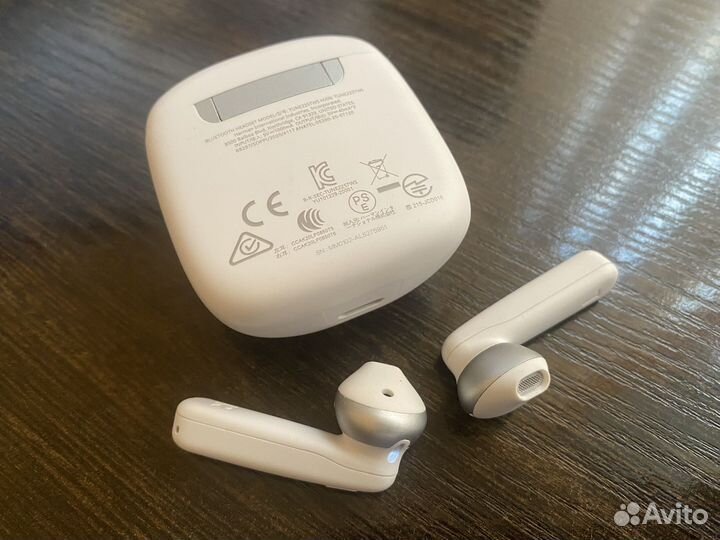 Bluetooth наушники JBL Tune225TWS White