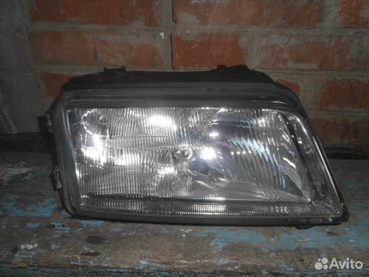 Правая фара ауди а 4