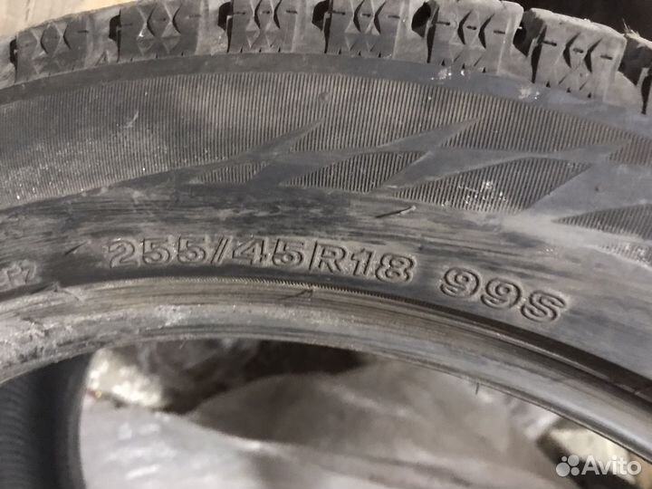 Bridgestone Blizzak Ice 255/45 R18 99