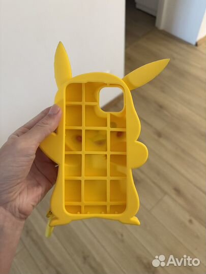Чехол iPhone 13 Пикачу покемон