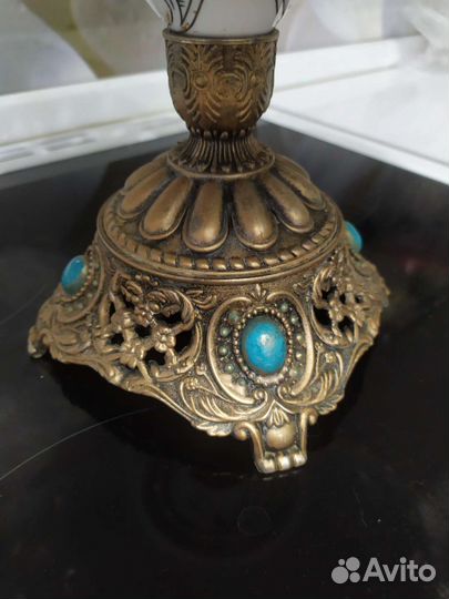 Ваза для фруктов на ножке