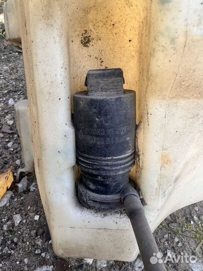 Бачок омывателя nissan primera p12