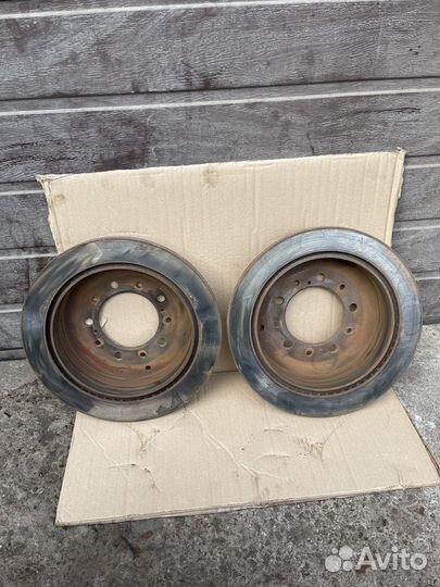 Задние тормозные диски toyota LC 200