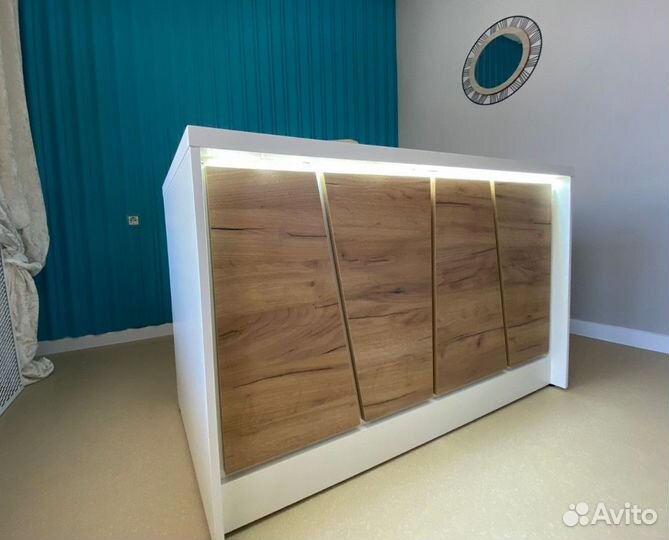 Стойка Ресепшен Дерево с Подсветкой