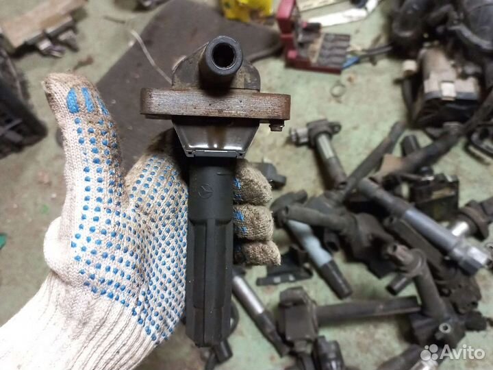 Катушка зажигания Mercedes-Benz E200 0221506444