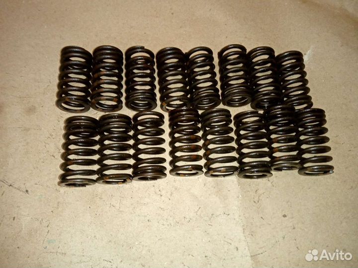 Пружина клапана 2.0 1.8 tsi 06E109623H Ауди VAG