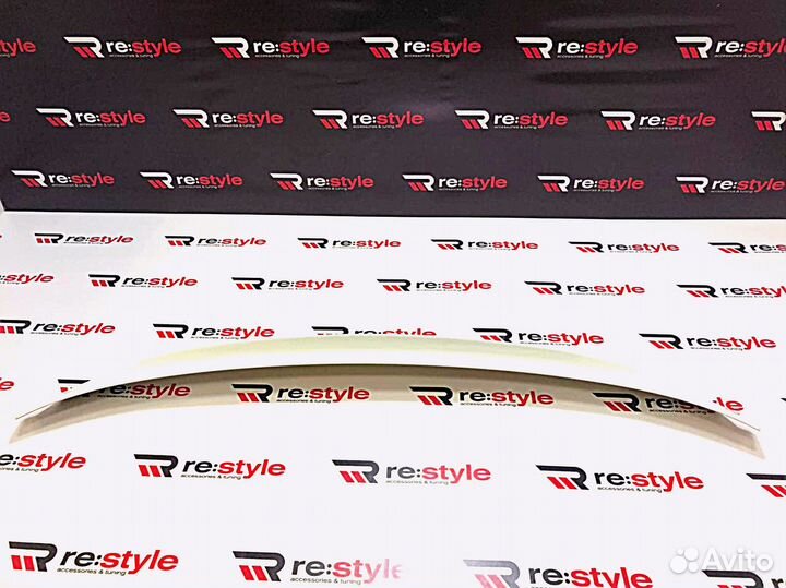 Спойлер Lexus LX570 с16г Wald Белый