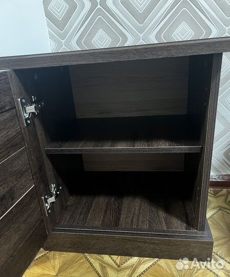 Тумба прикроватная