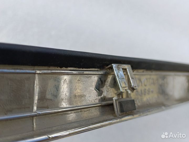 Lexus LX 570 Хром накладки багажника верхний