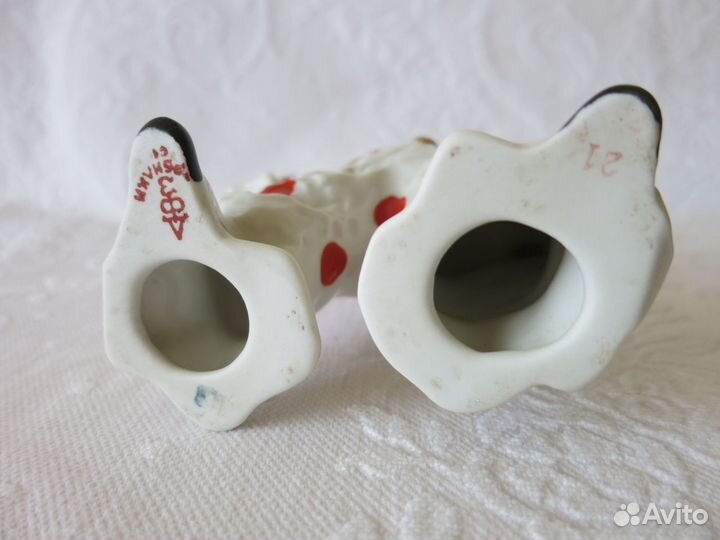 Фарфоровая статуэтка 