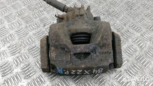 Суппорт тормозной передний правый peugeot 5008 (84