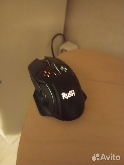 Игровая клавиатура и мышь