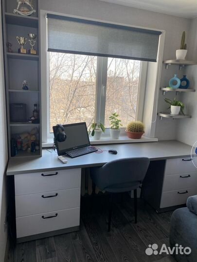 Рабочее место у окна