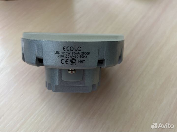 Лампа на потолок