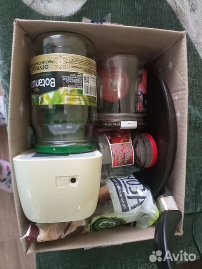 Отдам банки, сковородку