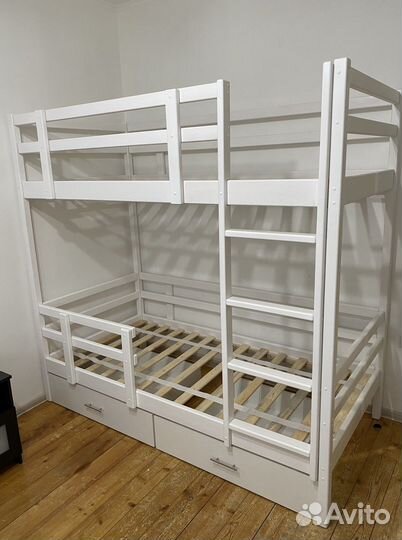 Кровать двухъярусная детская