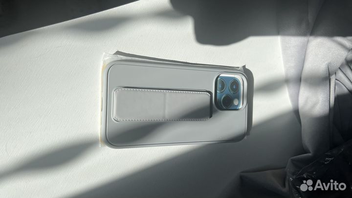 Чехол на iPhone 13 pro