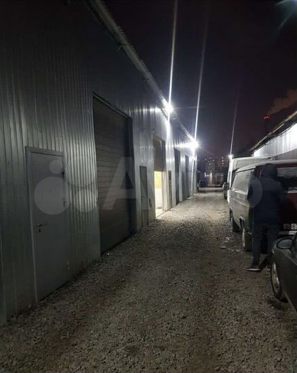 Гараж, > 30 м²