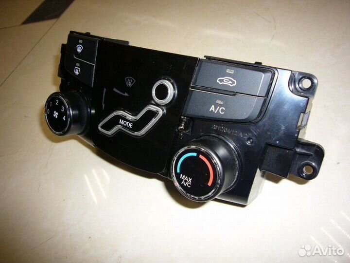 Блок управления климат-контроля Hyundai Sonata YF