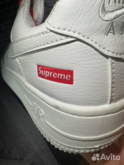 Nike air force 1 supreme