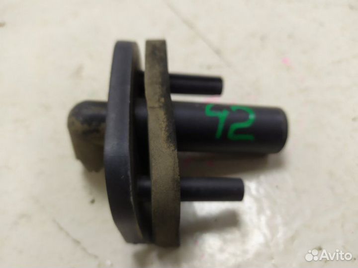 Кронштейн Opel Astra H Z16XER 2007