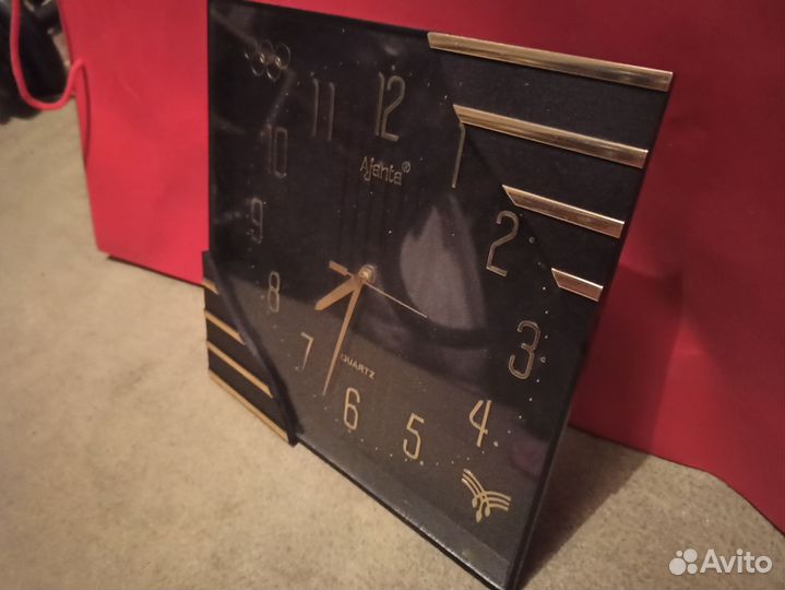 Настенные часы. Новые