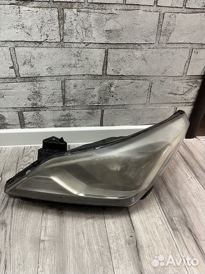 Фара передняя левая на hyundai solaris 1 рест