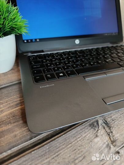 Ноутбук HP Elitebook 820