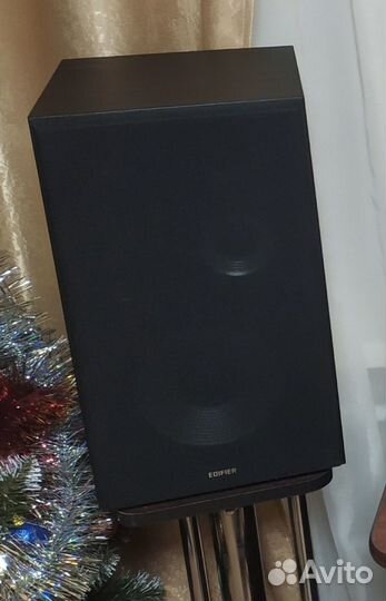 Трёхполосные акустические колонки edifier r2800