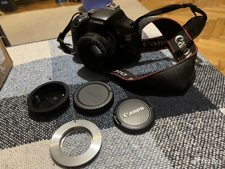 Зеркальный фотоаппарат canon 600d+ wi-fi SD 16gb