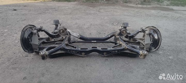 Задний подрамник VW Passat