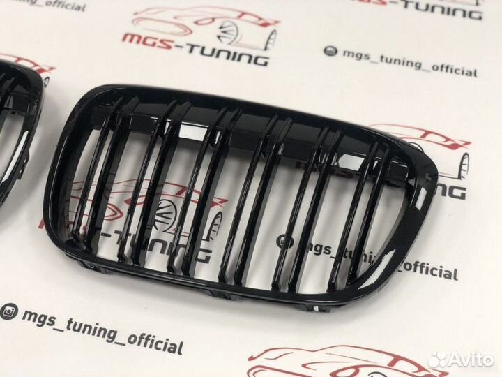 Ноздри BMW X1 F48 в стиле Х1 М черный глянец