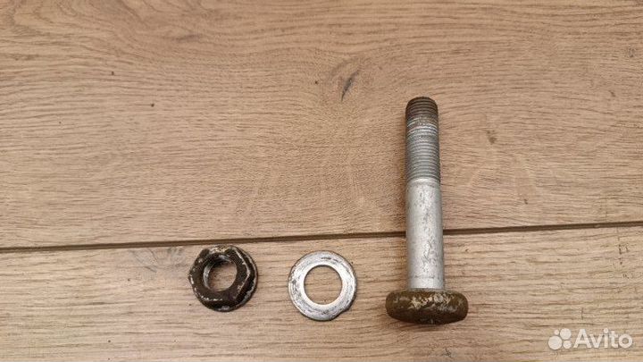 Болт подвески Peugeot 308 хетчбек EP6 1.6 2008