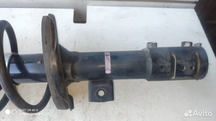 Амортизаторная стойка передняя левая Mitsubishi