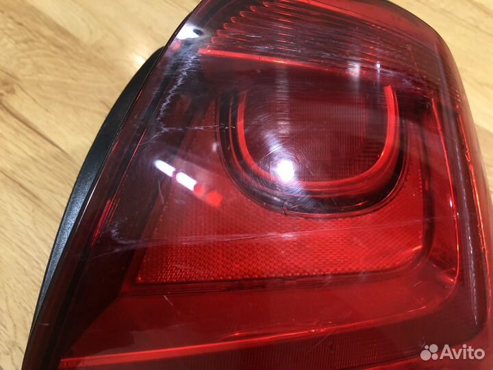 Фонарь задний правый Volkswagen Polo хэтчбэк