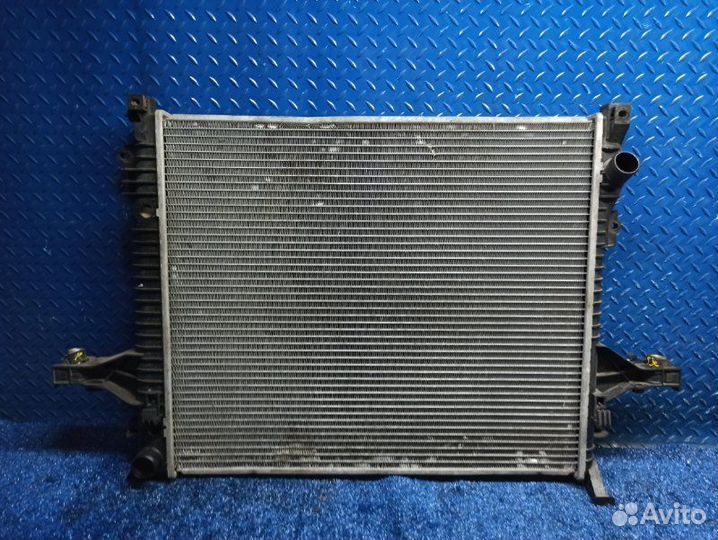 Радиатор двигателя Volvo Xc90