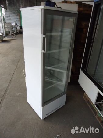 Продам витринный холодильник