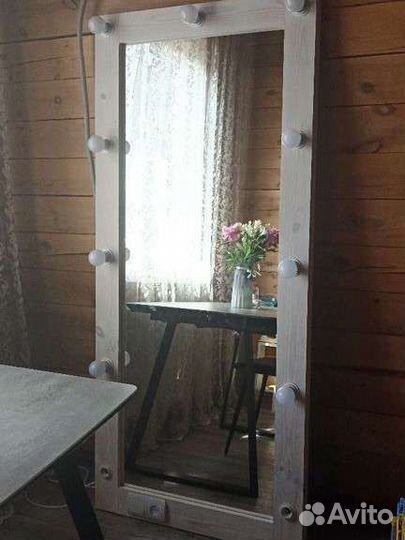 Зеркало напольное с лампочками