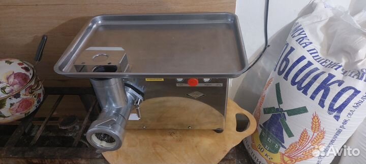 Мясорубка электрическая промышленная