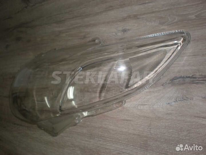 Стекло фары Toyota Corolla E150 (2006-2010) дорес