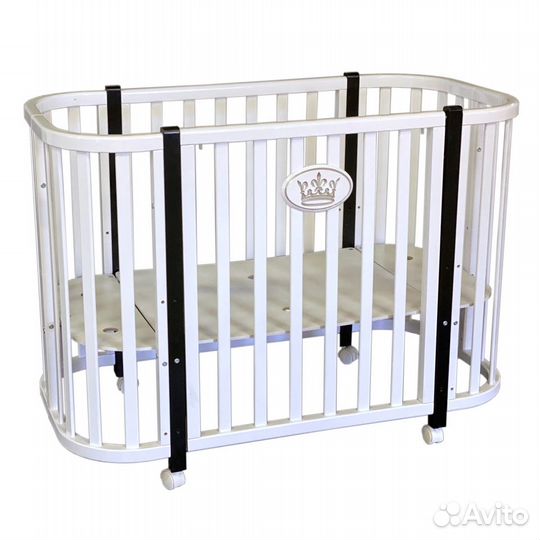 Детская кроватка с маятником